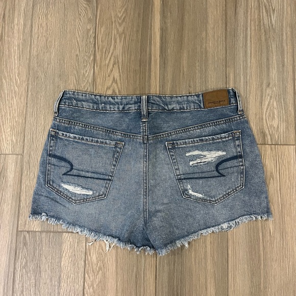 Distressed denim shorts size US 6 - Picture 8 of 8